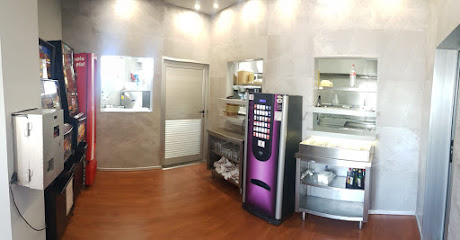 Veloty, pizzeria-cafeteria - Pizzería en Ingenio AF1QipOPhBgd3roCNeb_aVEDh1DhNzt8yz02ZAXk9-w0=w460-h240-k-no